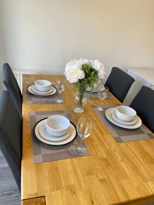 The Herald House Dartford 3 Bedroom Apartment Exterior photo