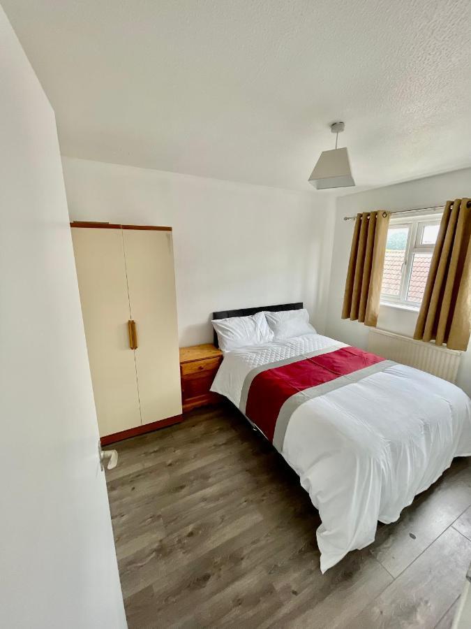 The Herald House Dartford 3 Bedroom Apartment Exterior photo